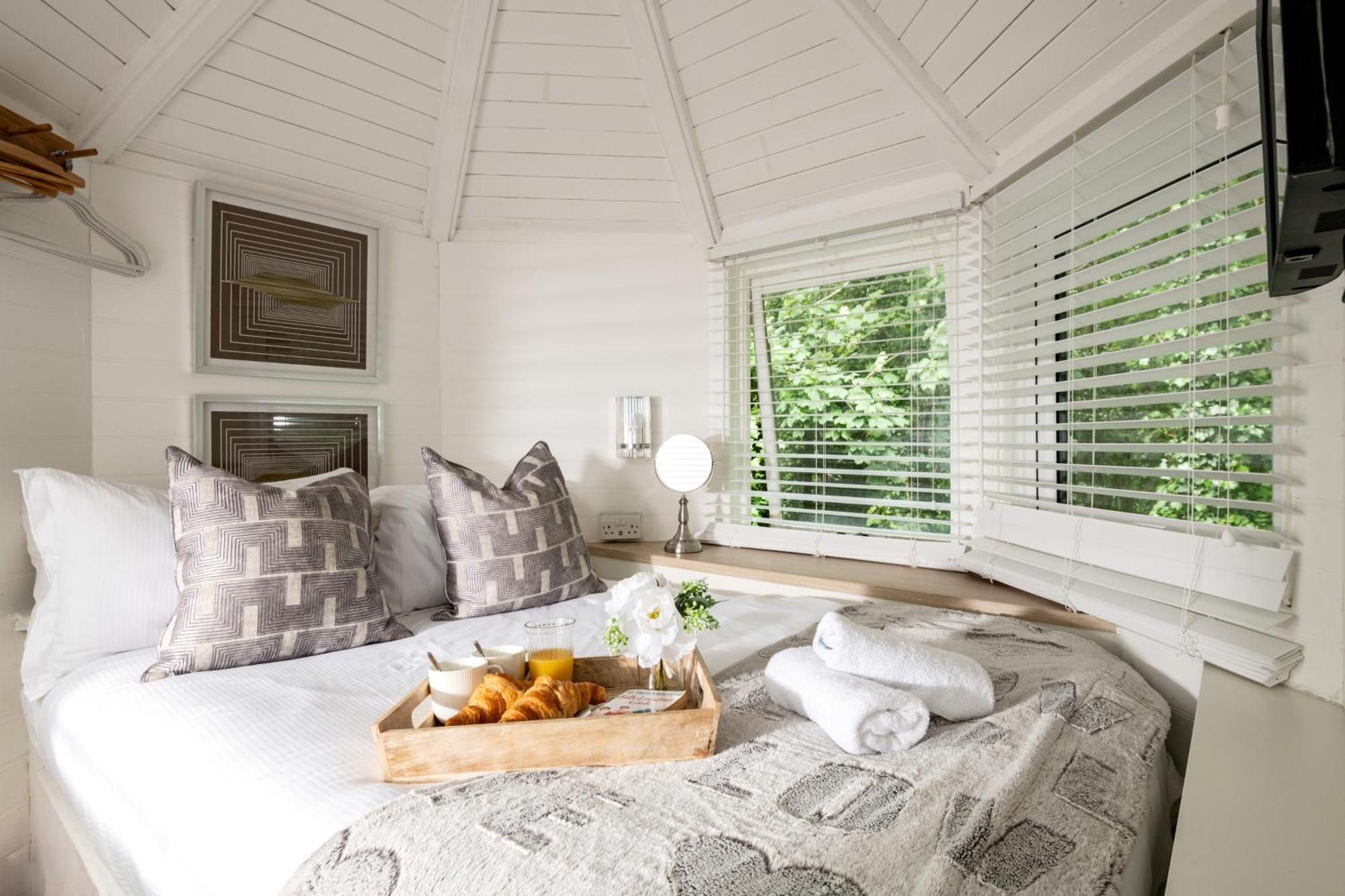 Villa Honeycombe - Treehouse In The Heart Of Dorset Blandford Forum Esterno foto